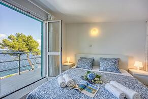 Valdarke Seaside Apartment