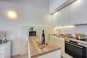 Valdarke Seaside Apartment