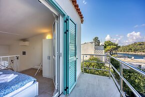 Valdarke Seaside Apartment