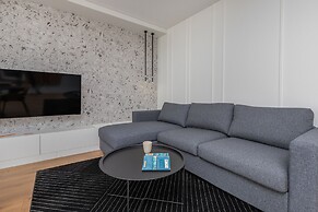 Powstańców Warszawskich Lux by Renters