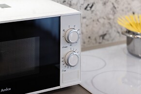 Powstańców Warszawskich Lux by Renters