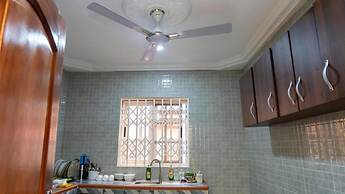 Impeccable 2-bed Apartment in Accra