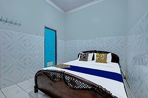 SPOT ON 91915 Homestay Superman