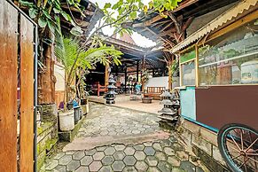 SPOT ON 91916 Joglo Doyong Homestay Syariah