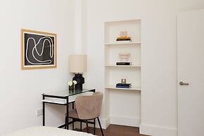 The Ravenscourt Park Escape - Bright 2bdr Flat