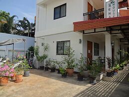 Rena House Chiang Mai
