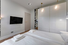 RentPlanet - Sienna Grobla