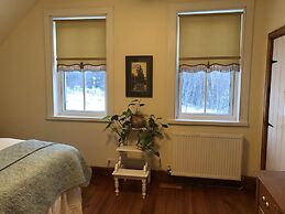 Sawyer's Creek Bed and Breakfast