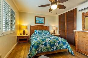 Menehune Shores #209 2 Bedroom Condo by RedAwning