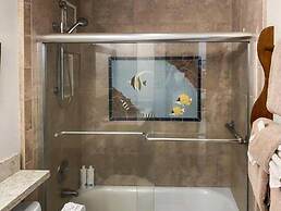 Menehune Shores #209 2 Bedroom Condo by RedAwning