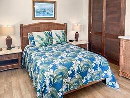 Menehune Shores #209 2 Bedroom Condo by RedAwning