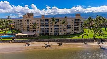 Menehune Shores #209 2 Bedroom Condo by RedAwning