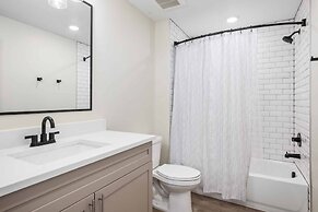 Lagoon Breeze 2 Bedroom Condo