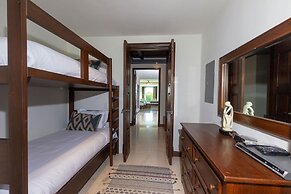 Calm and Cosy 4 Bedroom Condo