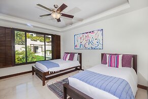 Calm and Cosy 4 Bedroom Condo