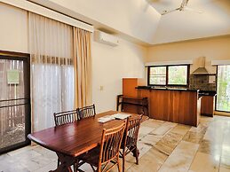 Villa Raya Private Pool Villas Resort