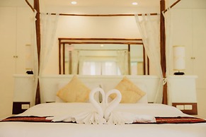 Villa Raya Private Pool Villas Resort