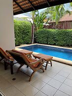 Villa Raya Private Pool Villas Resort