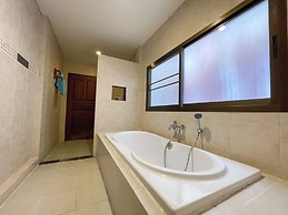 Villa Raya Private Pool Villas Resort