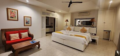 Villa Raya Private Pool Villas Resort