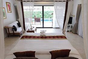 Villa Raya Private Pool Villas Resort
