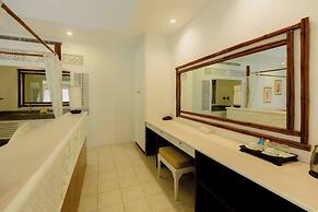 Villa Raya Private Pool Villas Resort