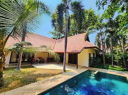 Villa Raya Private Pool Villas Resort