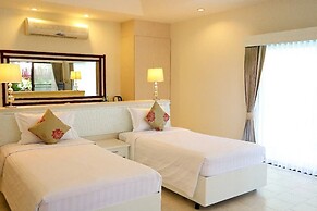 Villa Raya Private Pool Villas Resort