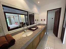 Villa Raya Private Pool Villas Resort