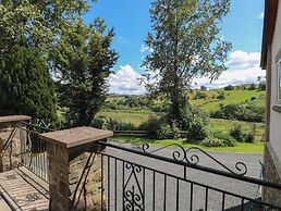 Hillside Lodge