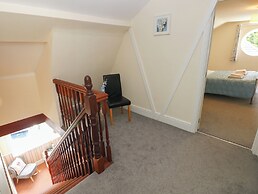 Hillside Lodge