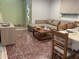 Yanni's Urban Residence