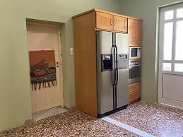 Yanni's Urban Residence