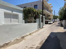 Yanni's Urban Residence