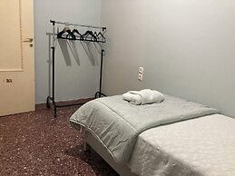 Yanni's Urban Residence