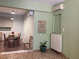 Yanni's Urban Residence