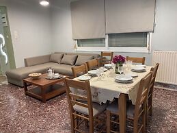 Yanni's Urban Residence