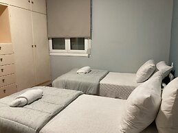 Yanni's Urban Residence