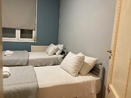 Yanni's Urban Residence