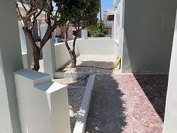 Yanni's Urban Residence