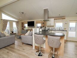Platinum Lodge