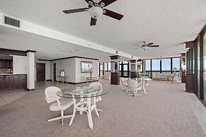 Oceanfront Penthouse #11b