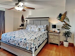 Oceanfront Penthouse #11b