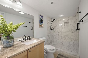 Oceanfront Penthouse #11b