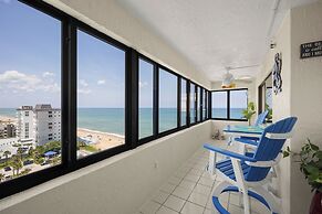 Oceanfront Penthouse #11b