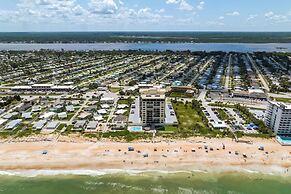 Oceanfront Penthouse #11b