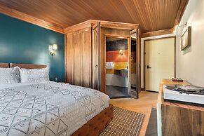 Wolfe's Moab, Adult Only Hotel