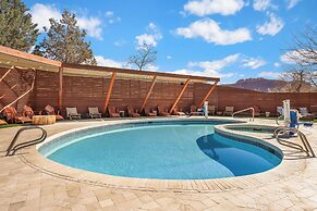 Wolfe's Moab, Adult Only Hotel