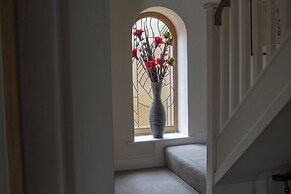 Bradley Manor