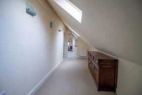 Bradley Manor